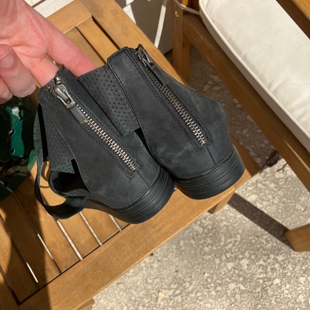 Eileen Fisher platform sneaker sole strappy nubuck gladiator sandals - Picture 3 of 5